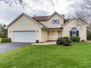 E11113 Wynsong Dr, Baraboo, WI 53913