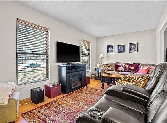 4th image of 103 Ethel Ln