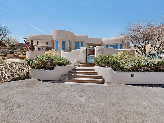 3rd image of 300 Mission Ridge Rd