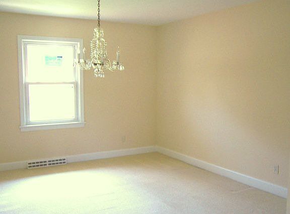 2nd image of 3311 Lilac Dr