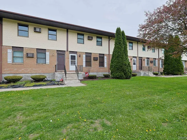 204 Parr Meadow Drive #2D, Newburgh, NY 12550