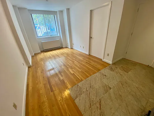 Rented by J PRESTON AND ASSOCIATES INC | media 9