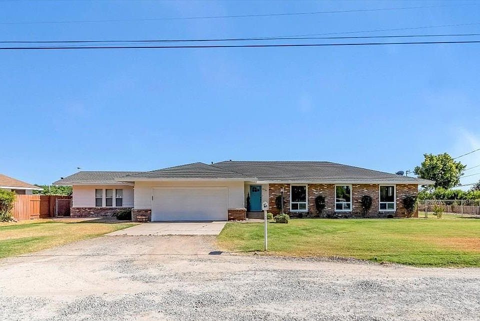 1st image of 476 Bettencourt Ln