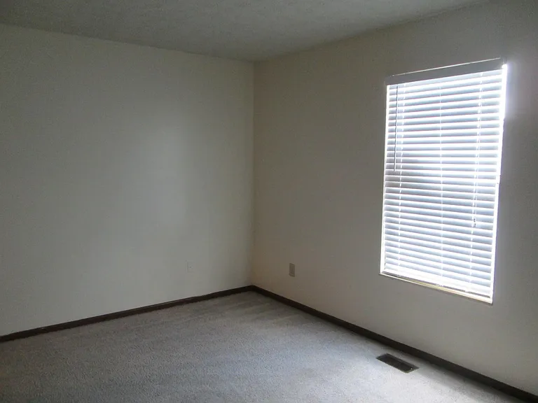 3549 Chesapeake Dr — Photo 8