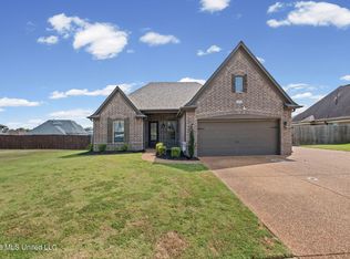 4276 Ridgemont Rd, Olive Branch, MS 38654