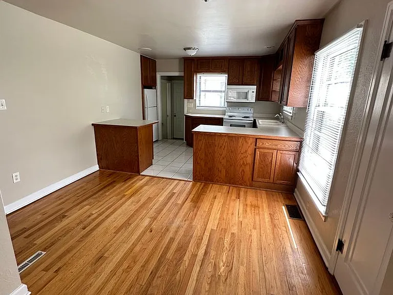 3607 Reed Ave — Photo 3