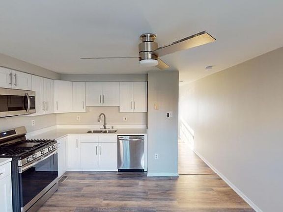2nd image of 1831 N Spring St
