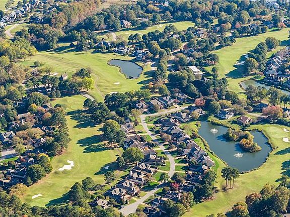 2nd image of 100 Holdsworth Rd