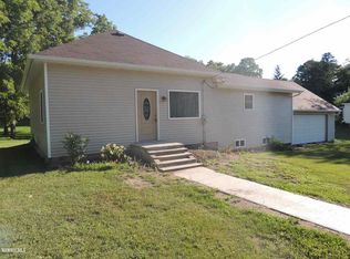 406 W Galena Ave, Warren, IL 61087