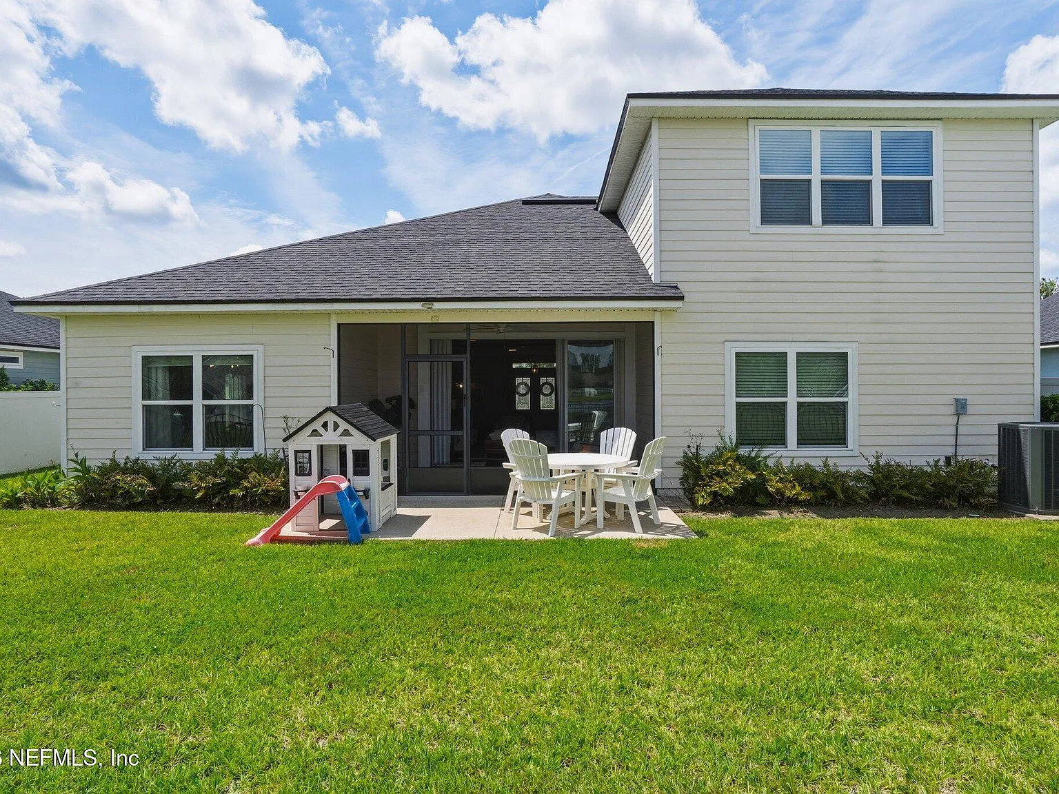 5 bed, 3.0 bath, 2685 sqft, $3,300 — Photo 3