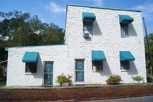 3rd image of 1105 E Bird St APT 1