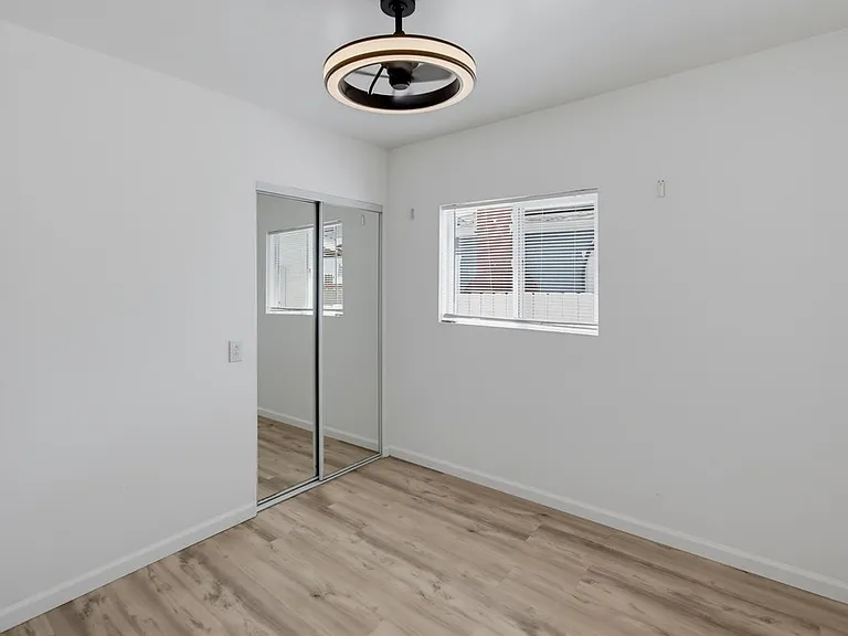 4222 Myrtle Ave — Photo 19