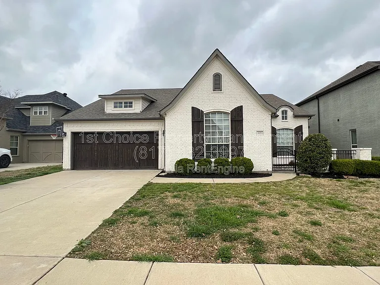 109 Parkview Dr — Photo 1
