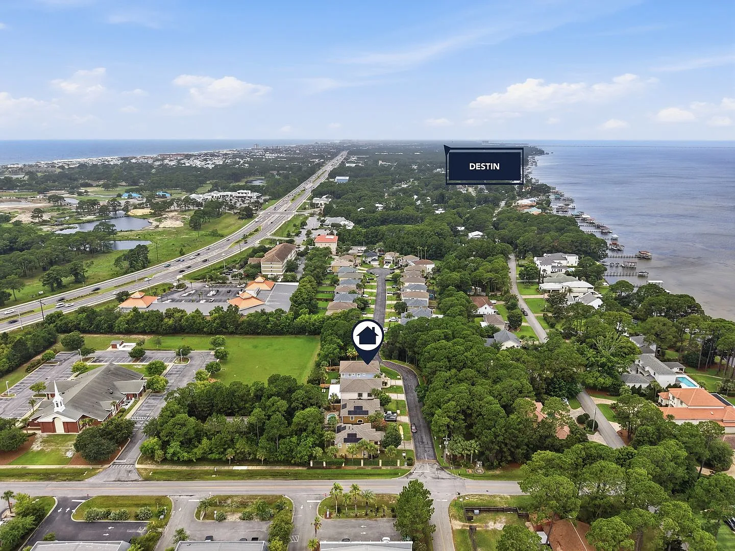 Spacious 5-Bedroom Home Near Gulf Beaches & Choctawhatchee Bay! — Photo 2