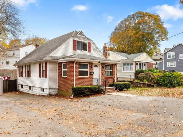 229 Elm St, Medford, MA 02155