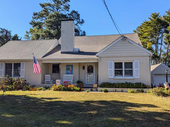 214 S 1st St, Denton, MD 21629