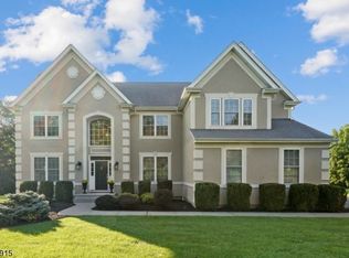 22 Setting Sun Dr, Hackettstown, NJ 07840