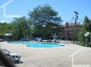 27 Westgate Rd #4A, Chestnut Hill, MA 02467