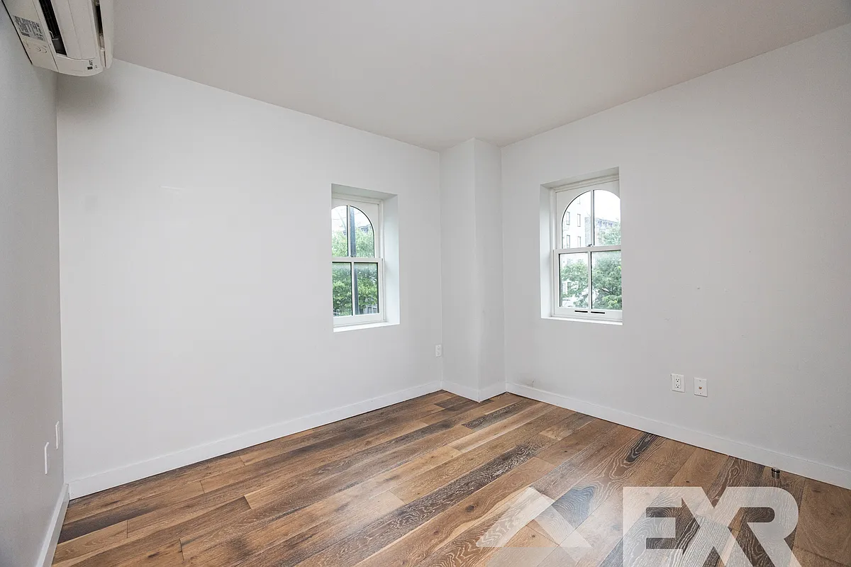 Building Photo - 945 Bergen St #211