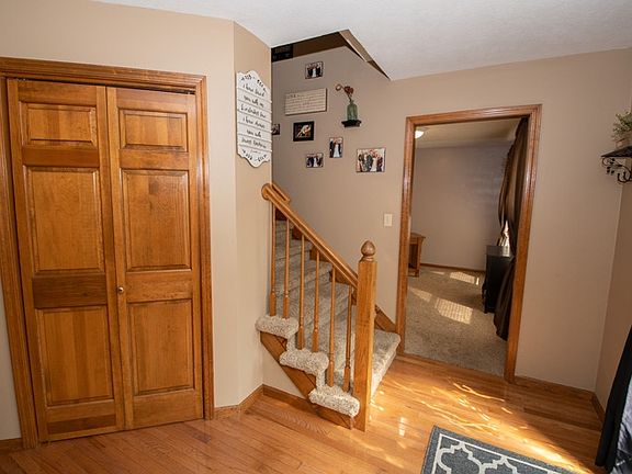 2nd image of 10819 Volinia Dr