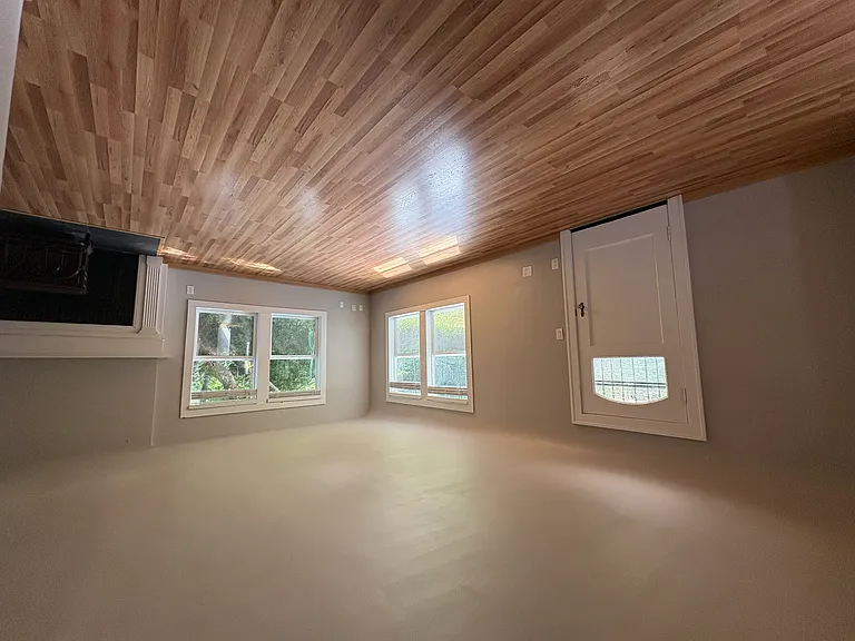 335 N Baker St — Photo 4