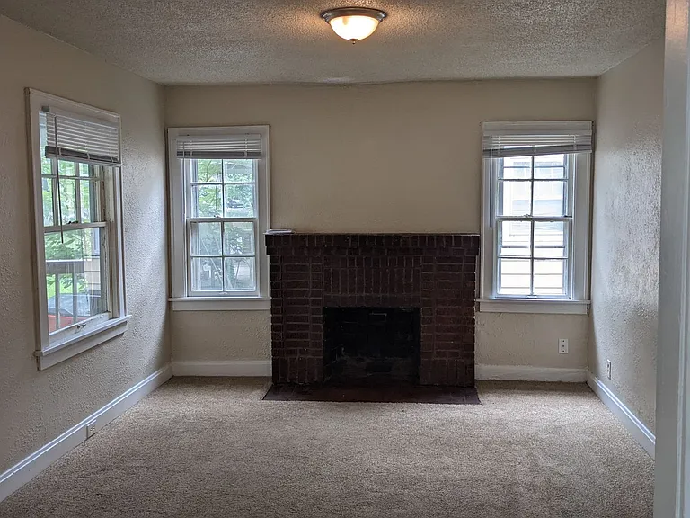 1404 S Maywood Ave — Photo 2