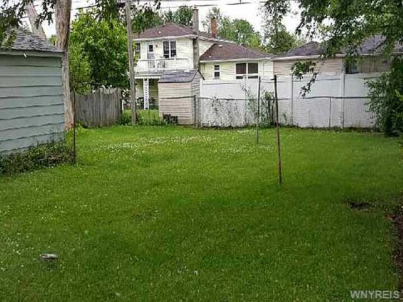 3rd image of 71 Gardenvale Dr
