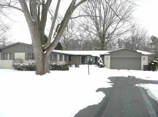 17220 McErlain St, South Bend, IN 46635