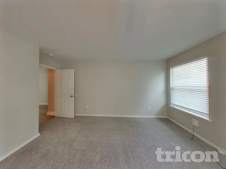 5727 Canterbury Run — Photo 7