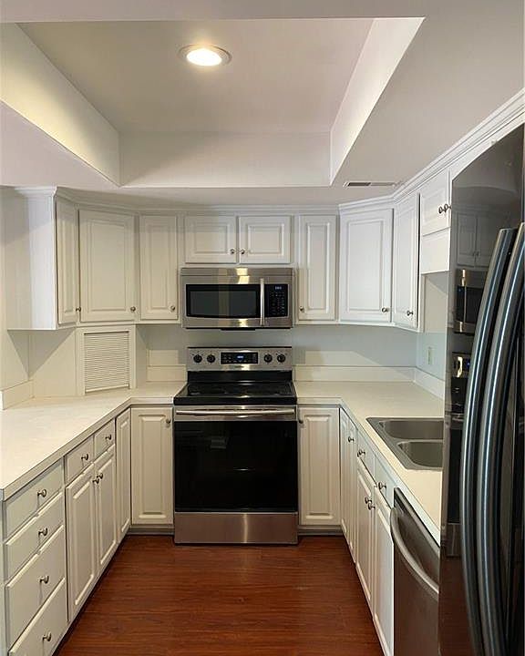 1st image of 11003 Sevilla Ct