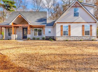 2214 Maw Bridge Rd, Central, SC 29630