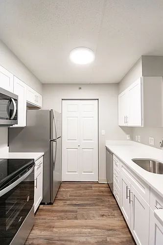 Cloverleaf Apartments Photo 1