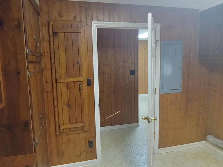 2243 Oakgrove Cir — Photo 19