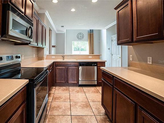 5th image of 4811 Battaglia Blvd