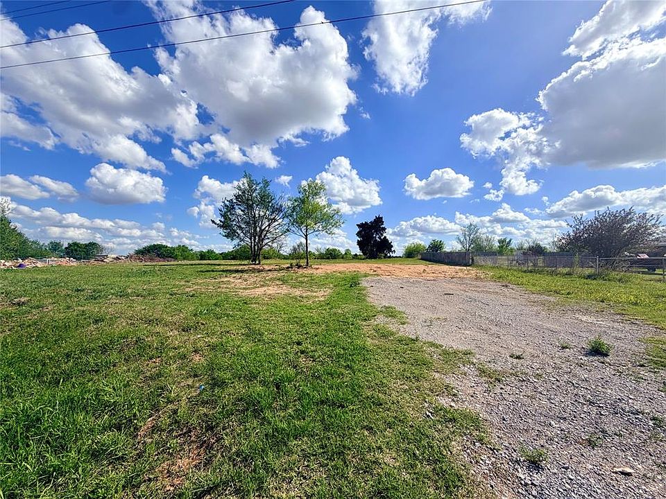 1st image of 517 County Road 1390