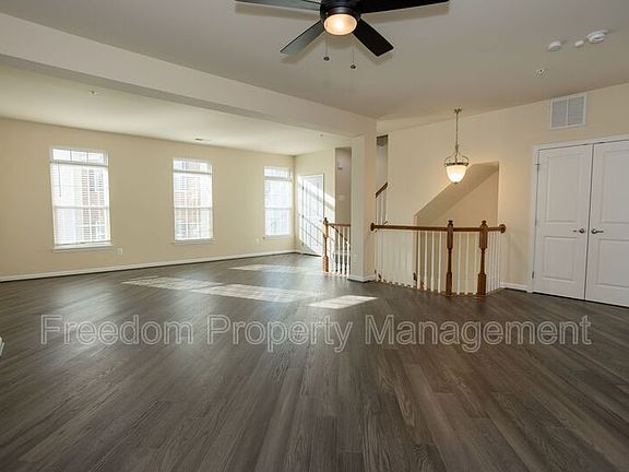 3rd image of 7408 Brunson Cir
