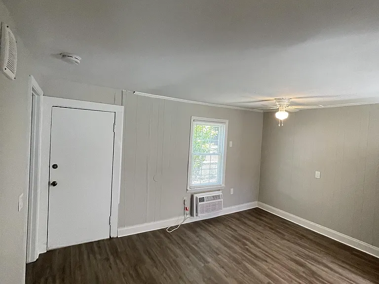 5825 Sledge St — Photo 13