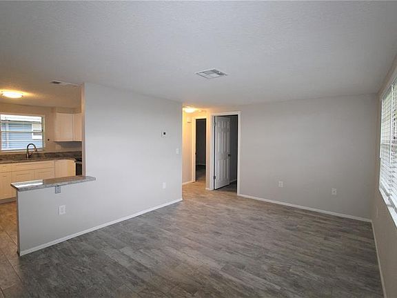4th image of 308 Colonia Ln E #15