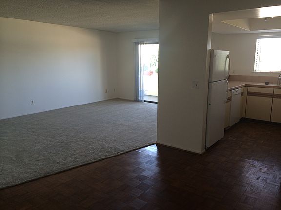 5th image of 5000 S Centinela Ave APT 339