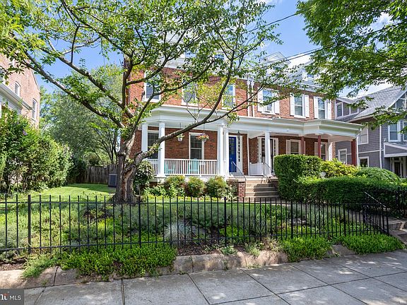 3rd image of 1319 Gallatin St NW