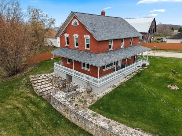 9604 Four Corners Rd, Brussels, WI 54204