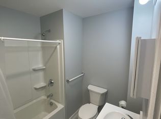 172 Russell St APT 3, Worcester, MA 01609