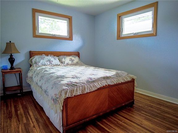 4th image of 241 Newell Ave