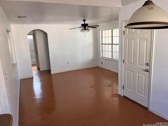 4th image of 11406 Gaylord Dr