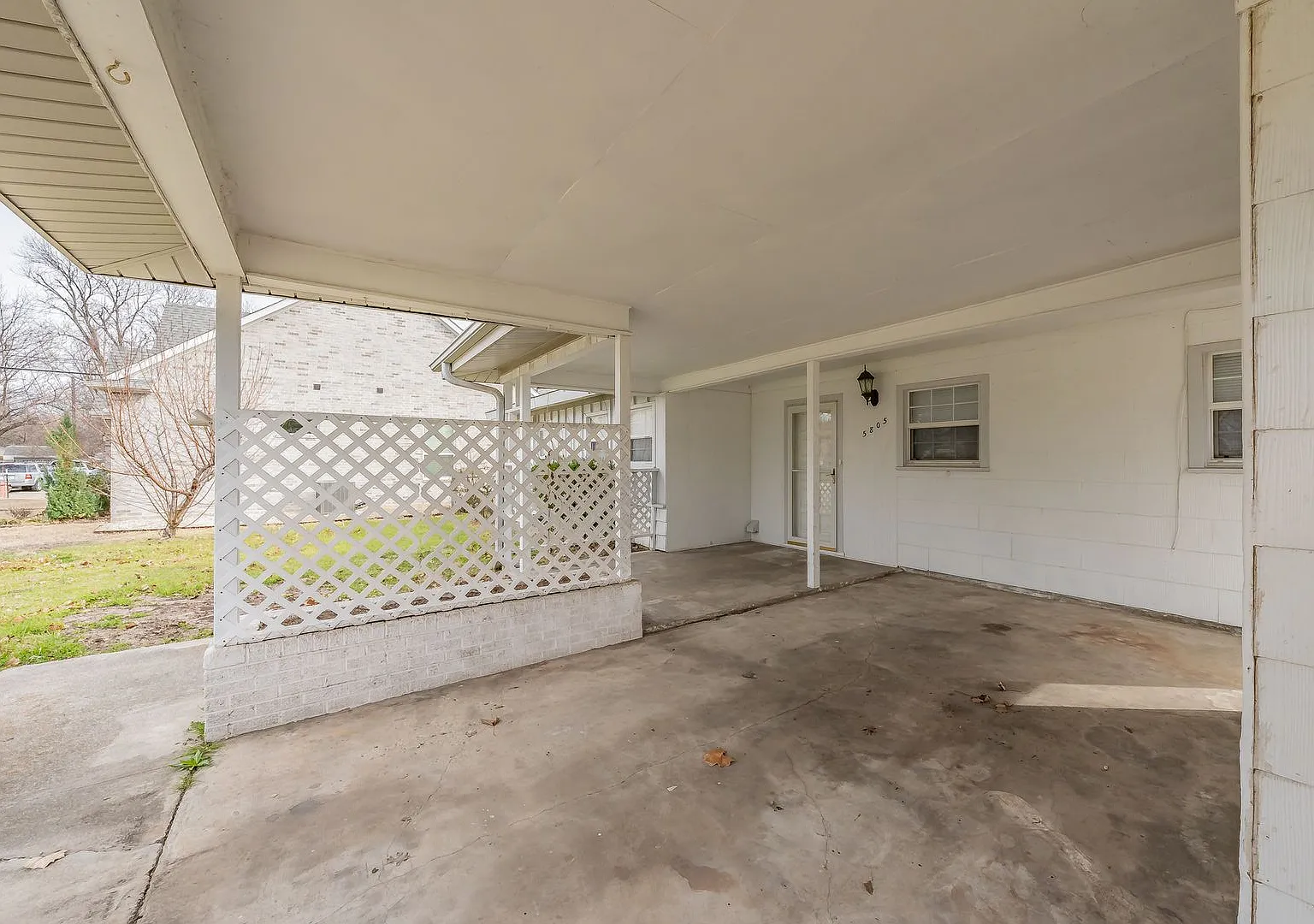 3 Bedroom, 1.5 Bathroom in West Worth Village — Photo 4