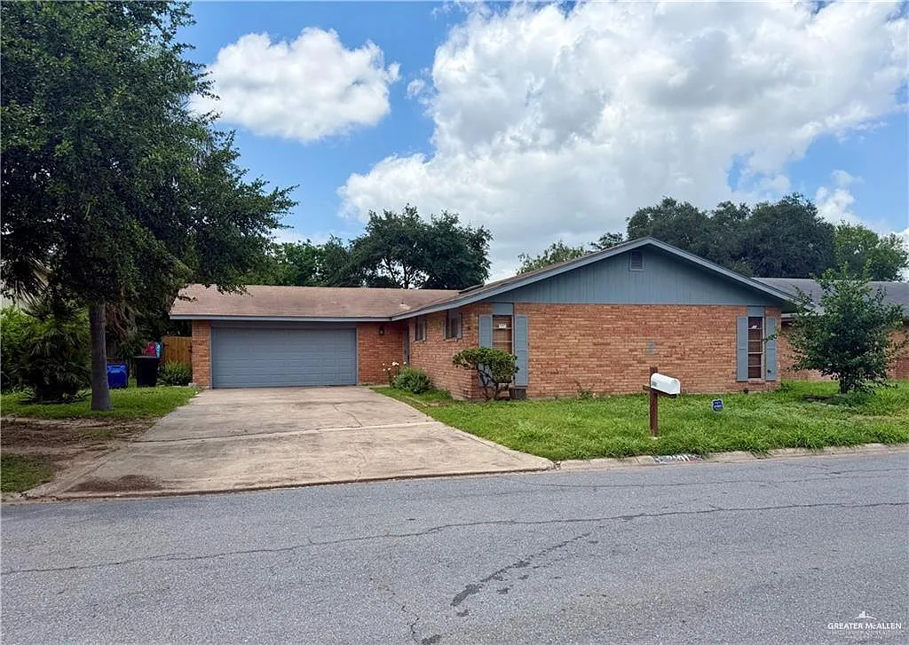 3 bed, 2.0 bath, 1606 sqft, $1,600 — Photo 1