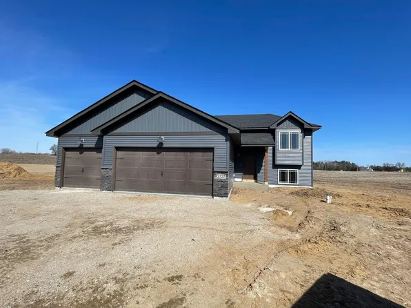 32755 Naples St NE, Cambridge, MN 55008