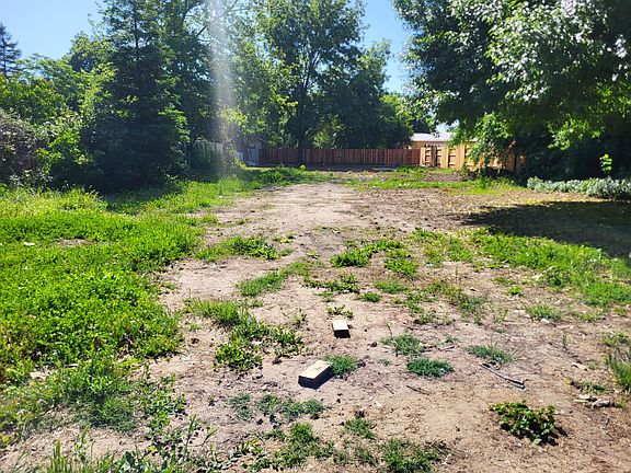 5th image of Cottonwood Ave