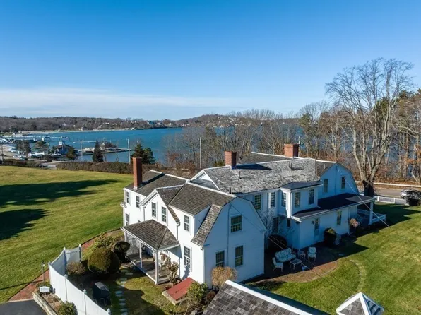 73 Summer St, Hingham, MA 02043