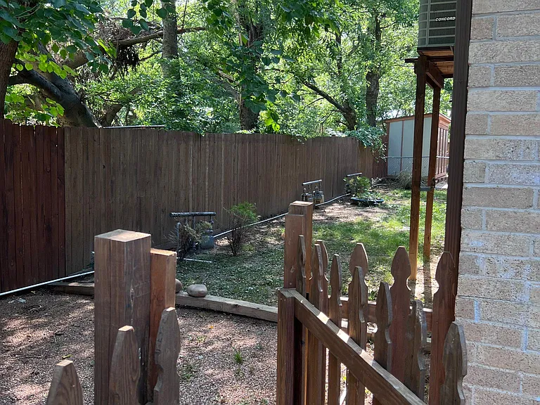 8130 E 12th St #H1 — Photo 13